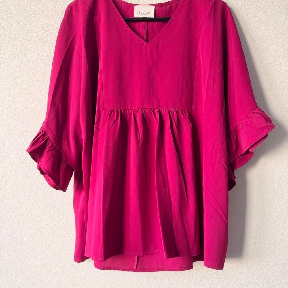 Andree by Unit pink ruffle sleeve blouse Size M